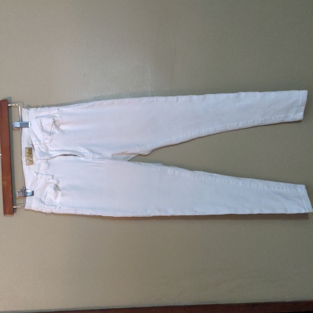 Hybrid white jeans